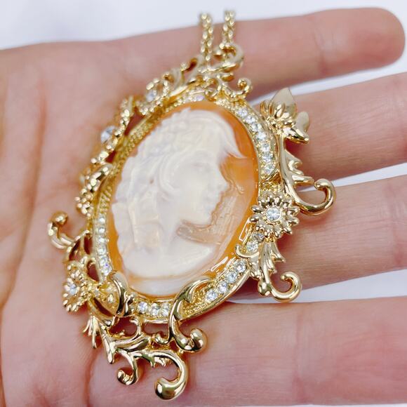 Amedeo Butterfly Lady Face Cameo Pendant Necklace Victorian Revival Brooch - Picture 15 of 15